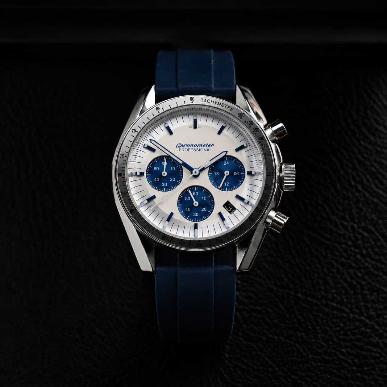 Blue Panda Dial Rubber Strap Sport Chronograph Watch - Watch Mod Lab