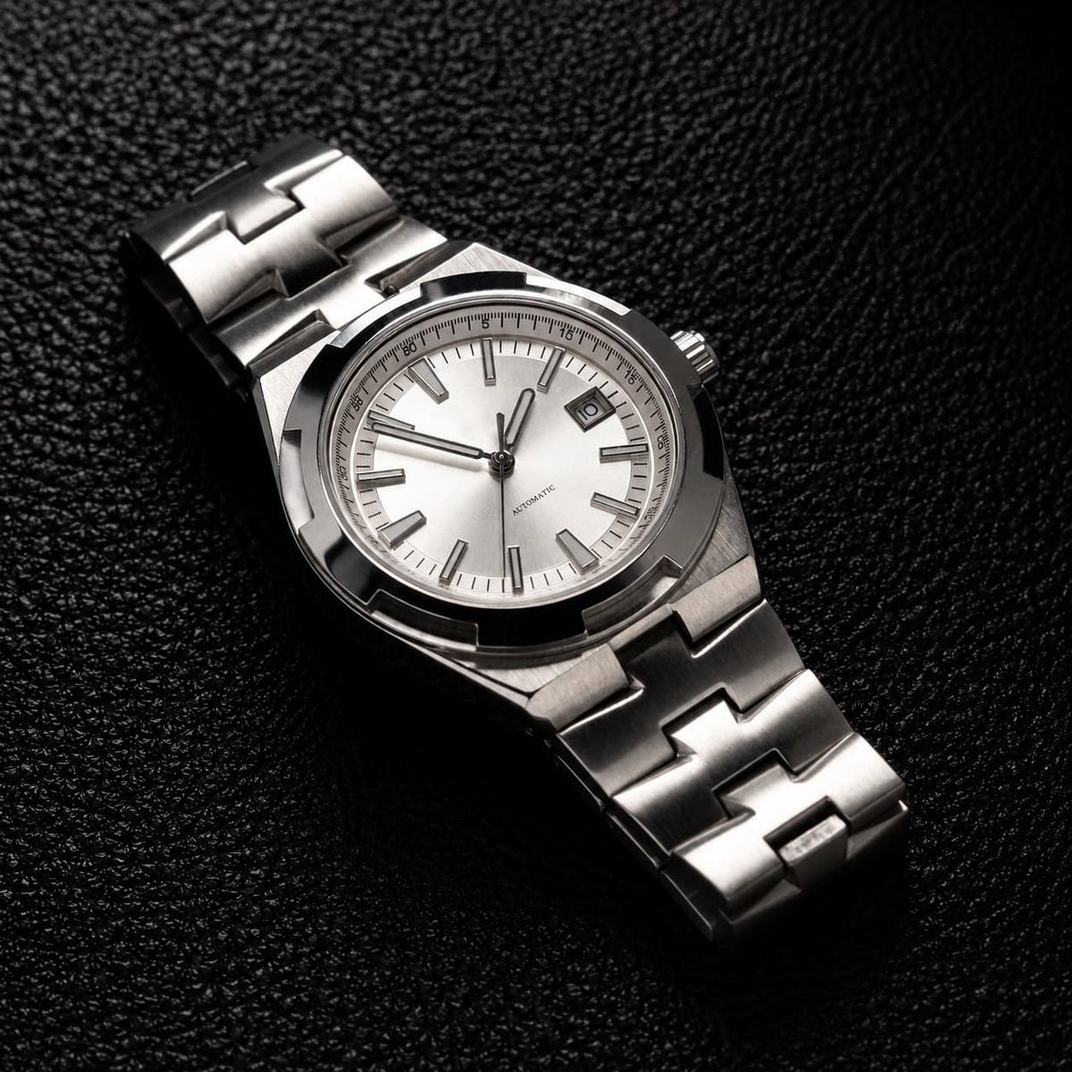 Polygon Bezel Silver Dial Integrated Bracelet Automatic Watch - Watch Mod Lab